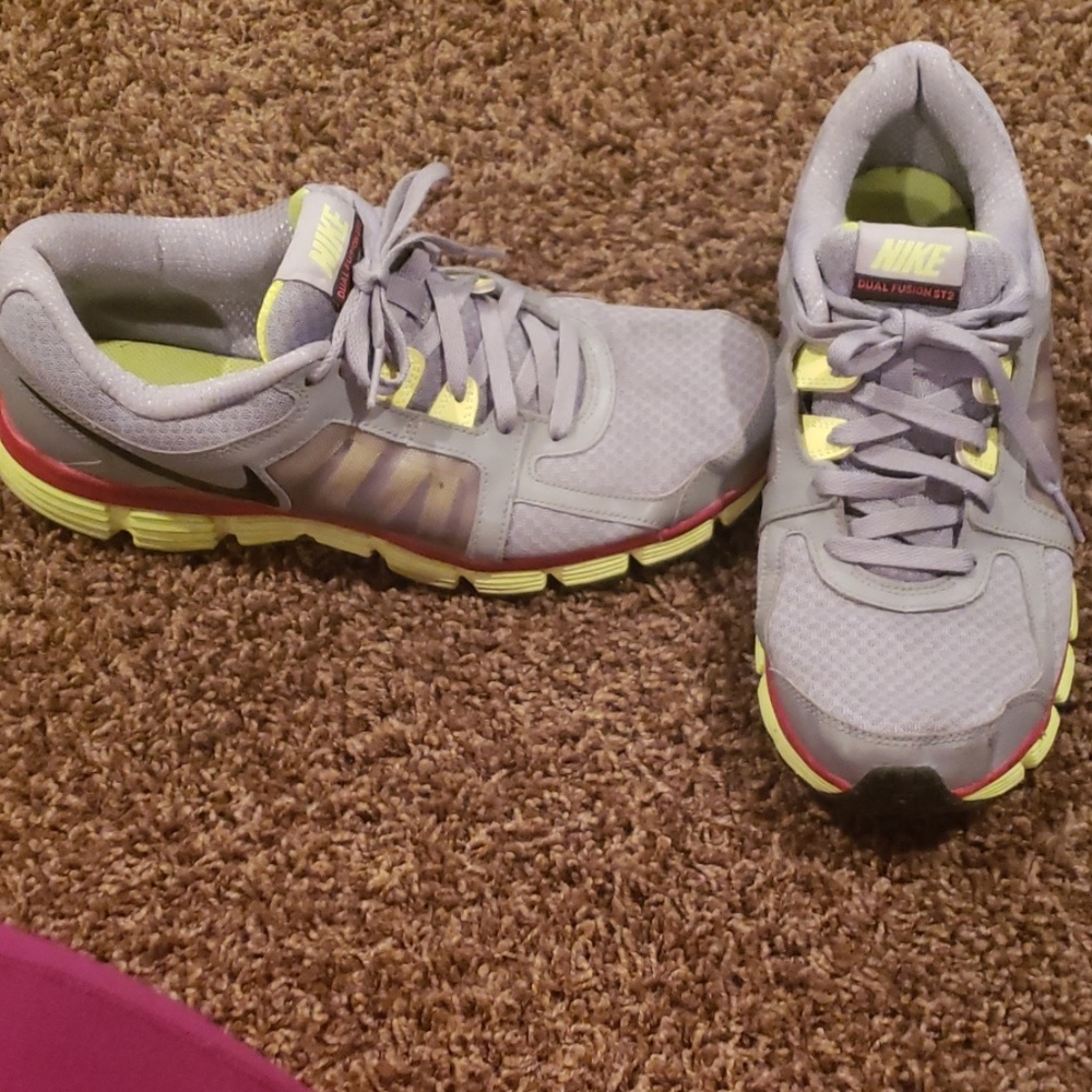 Nike dual fusion ST2